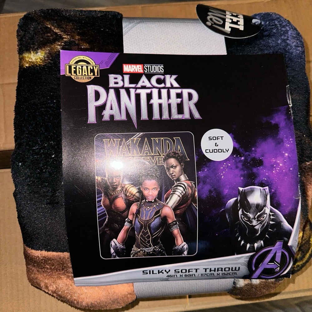 Marvel Studios Black Panther Silky Soft Throw 46"X60" NEW
